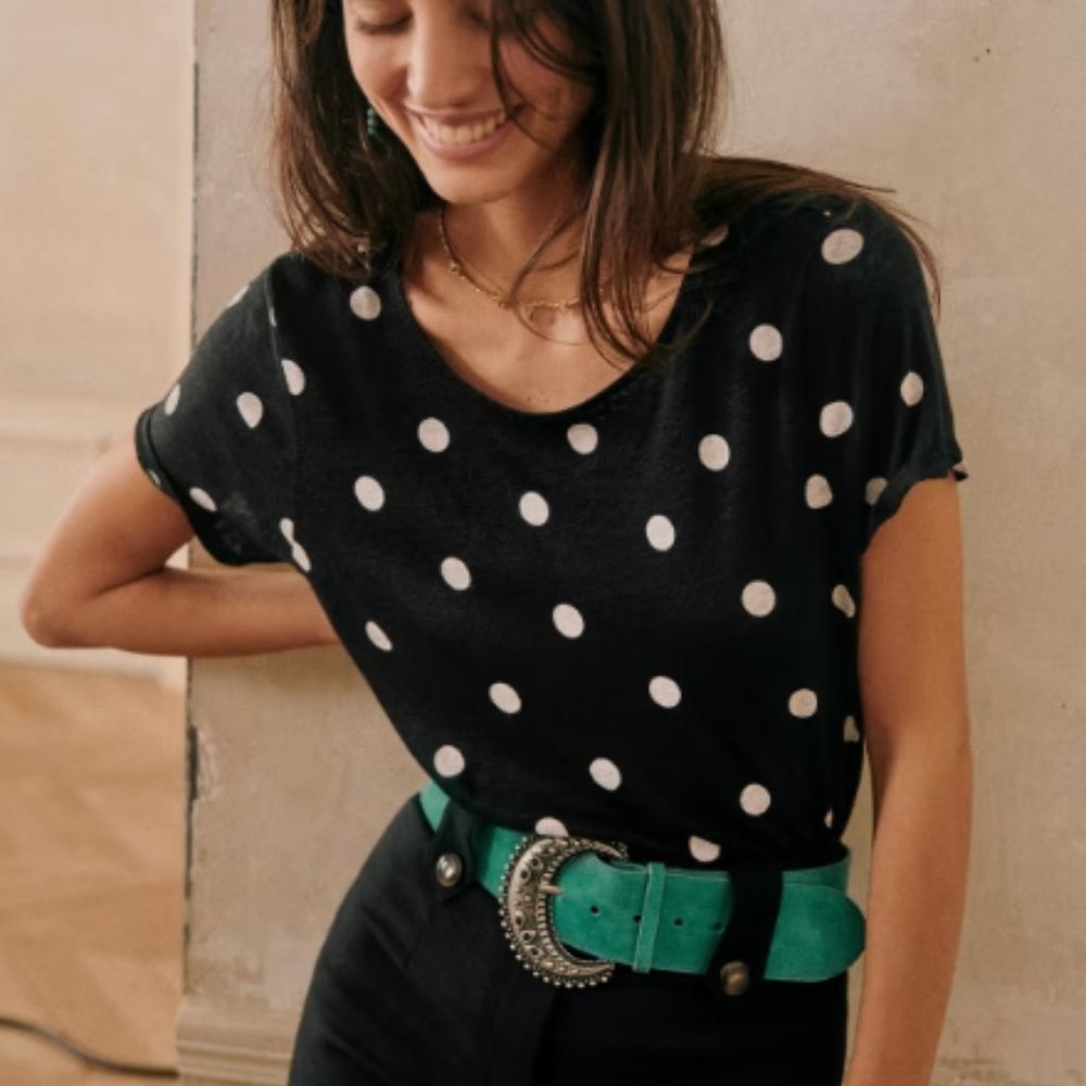 SEZANE André T-shirt Size Small